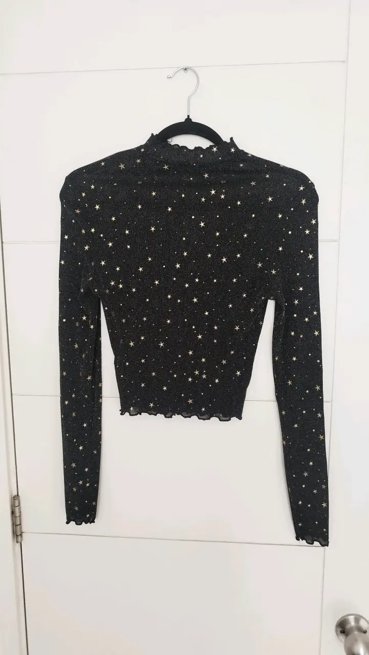 Blusa de malla negra con estrellas - 5