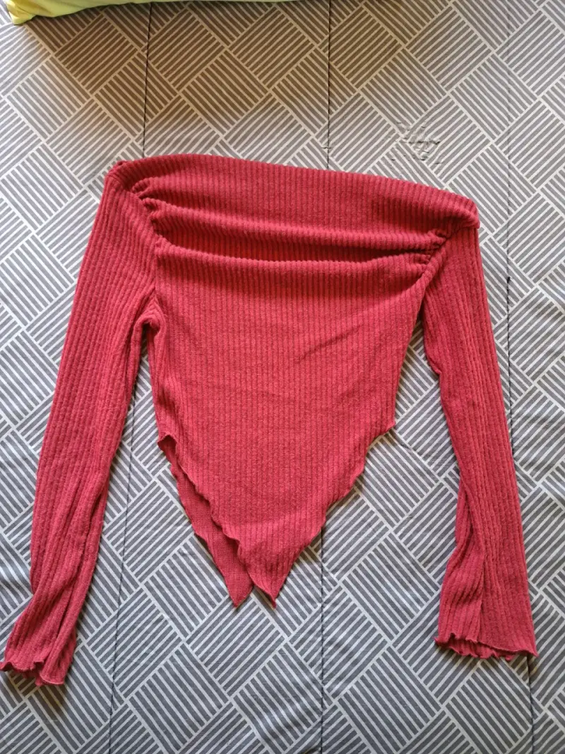 Poleras asimetricas en varios colores