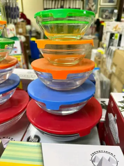 Set de 5 bowls de vidrio con tapas de colores - miniatura 1