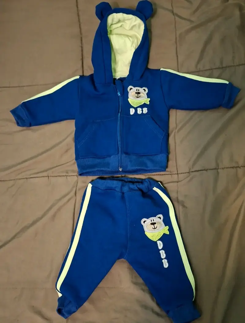 Conjunto deportivo infantil azul