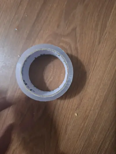 Cinta adhesiva transparente para embalaje - miniatura 1