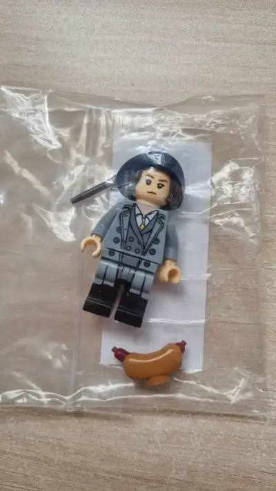 Lego Minifigura Tina Goldstein (animales Fantástic - miniatura 3