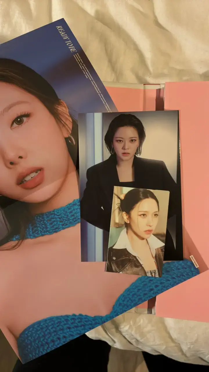 Álbum 'Ready To Be' de Twice 12th Mini - 2