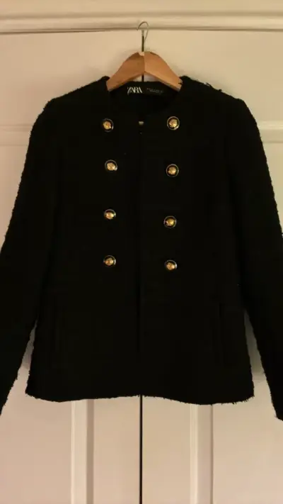 Chaqueta negra de lana con botones dorados Zara - miniatura 1