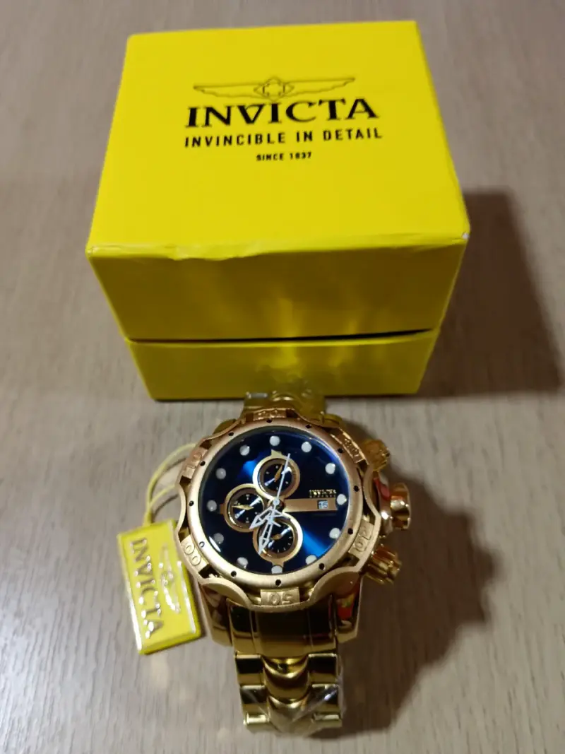 Reloj Invicta Marvel dorado con caja original - 1