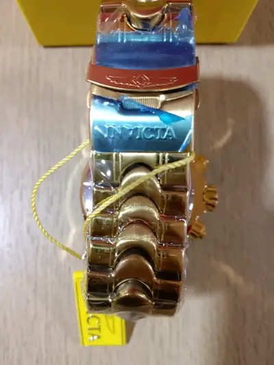 Reloj Invicta Marvel dorado con caja original - miniatura 6