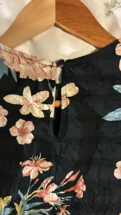 Vestido floral negro de Zara - miniatura 3