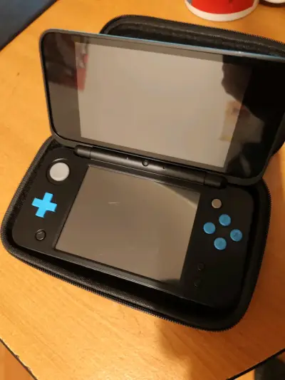 Consola portátil Nintendo 2DS XL con juegos - miniatura 4