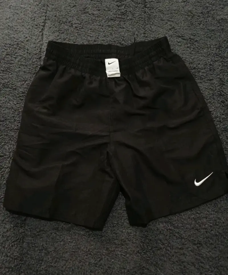 Shorts deportivos negros Nike para hombre talla S