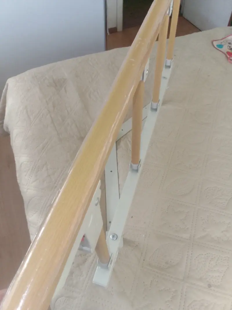 Baranda de seguridad para cama de madera - 3