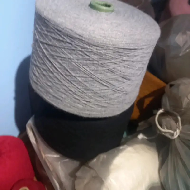 Lana acrílica 28/2 para maquinas saldos.$8000 kilo - 4