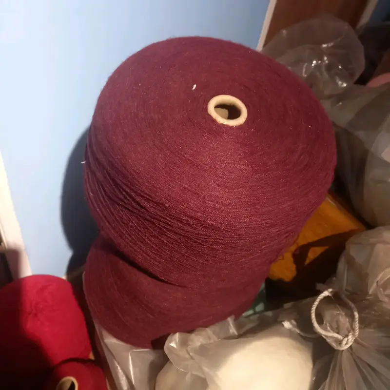 Lana acrílica 28/2 para maquinas saldos.$8000 kilo - 7