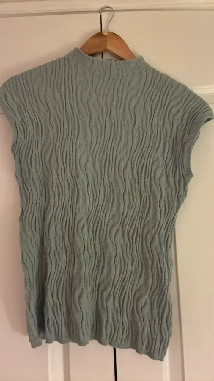 Polera de mujer texturizada color gris - 1