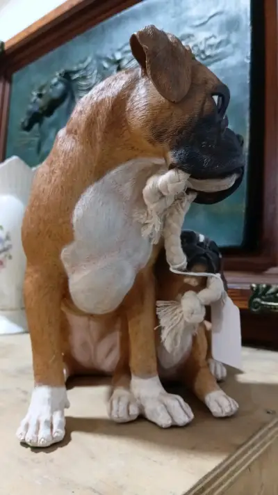 Figura decorativa de perros bóxer con cuerda - miniatura 4