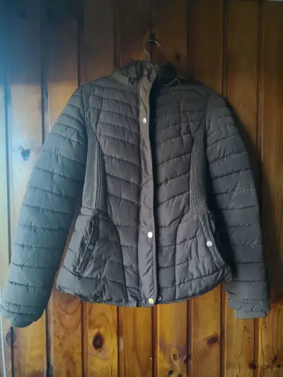 Chaqueta acolchada marrón con capucha Wados - miniatura 3