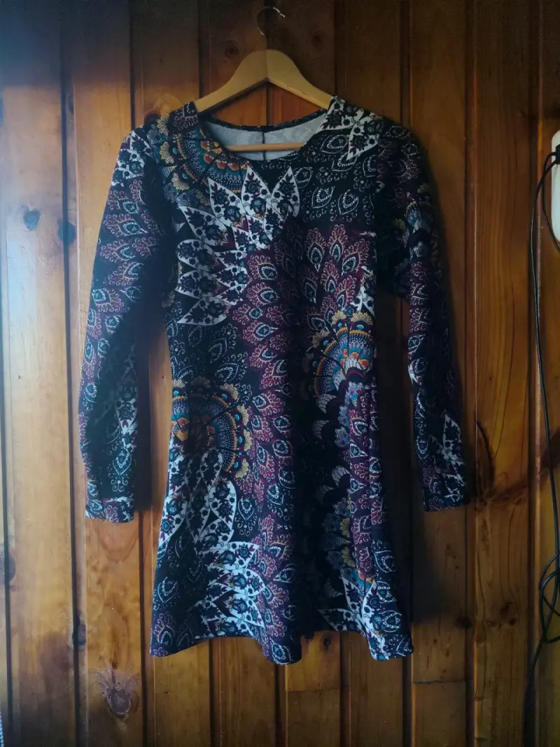 Vestido estampado floral manga larga