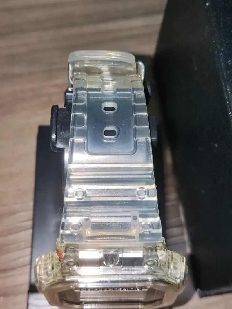 Reloj Casio G-Shock DW-5040RX - 4