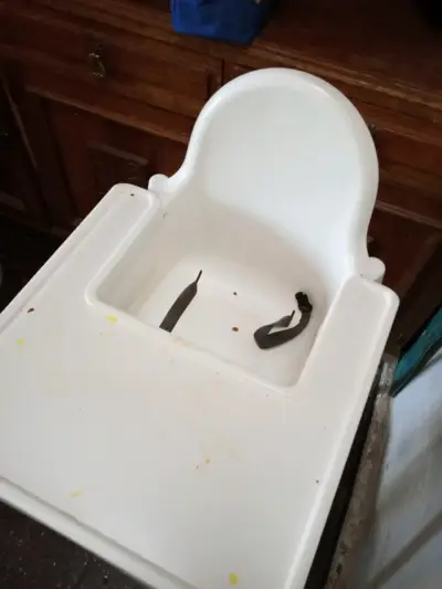 Silla de comer para bebé blanca y verde - miniatura 2