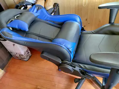 Silla Gamer Ergonómica Negra y Azul - miniatura 2