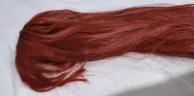 Peluca larga roja de cabello sintético - miniatura 1