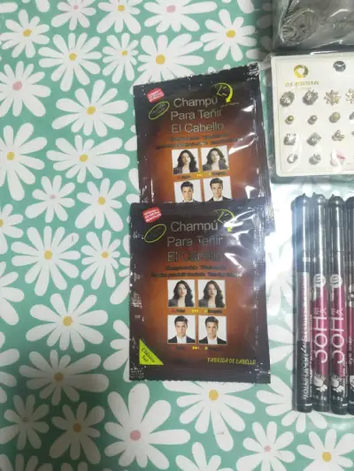 Kit de Tinte para Cabello con Accesorios - miniatura 3