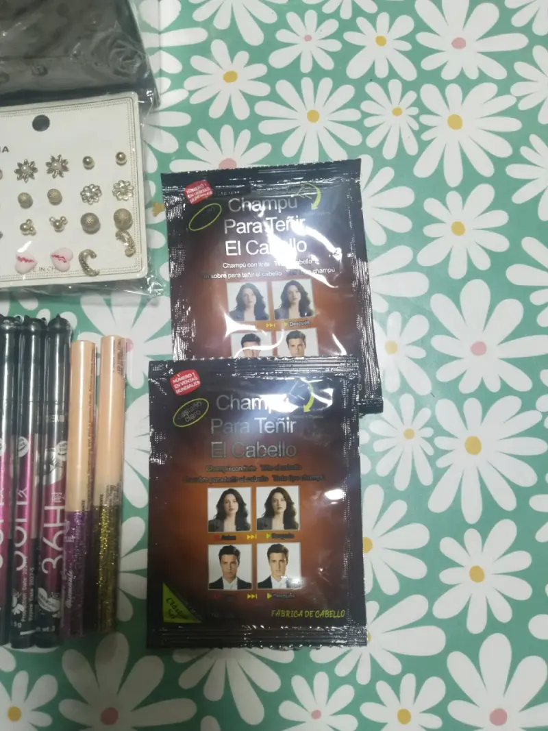 Kit de Tinte para Cabello con Accesorios - 4