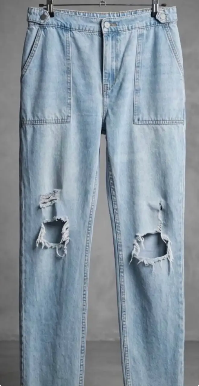 Jeans de mezclilla desgastados para mujer - 2