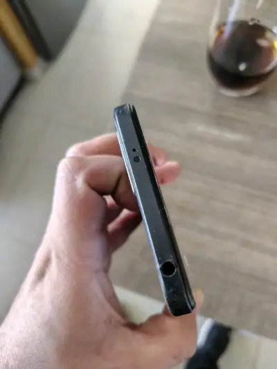 Smartphone Xiaomi Redmi note 12i con pantalla rota - miniatura 5