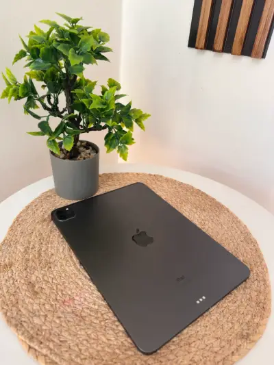 iPad Pro M1 de 11 pulgadas 128GB - miniatura 2