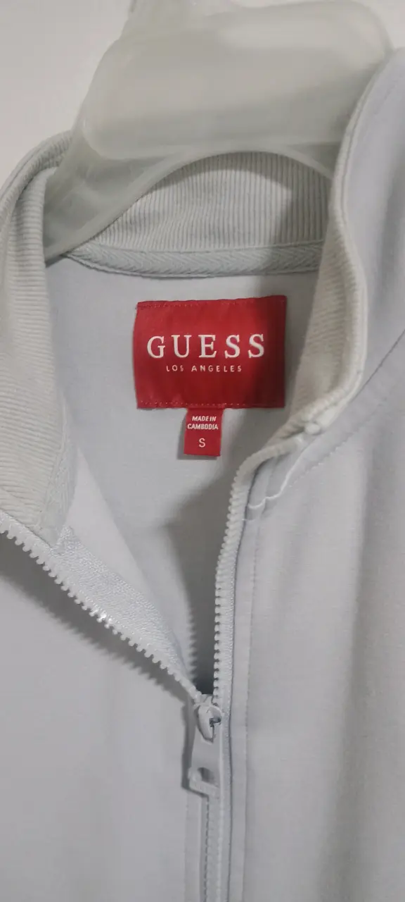 Chaqueta deportiva blanca Guess con cierre - 2