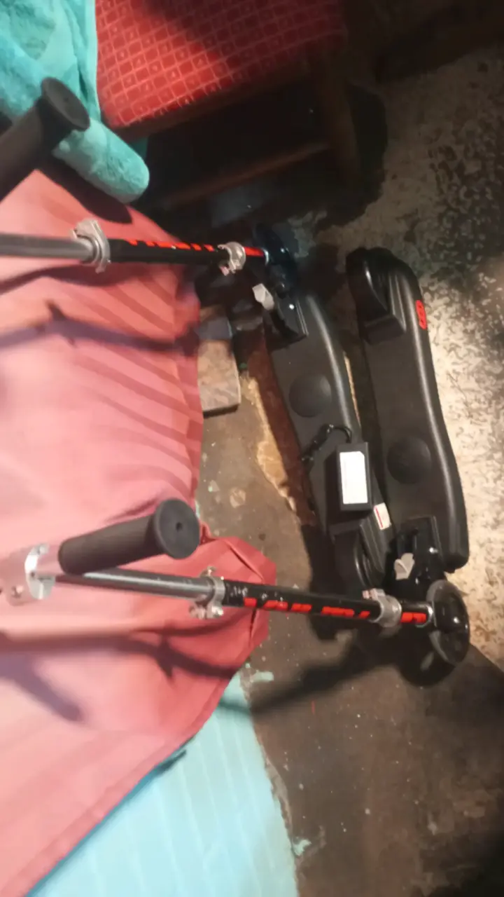 Scooter plegable para niño de 6 a10 en buen estado - 2