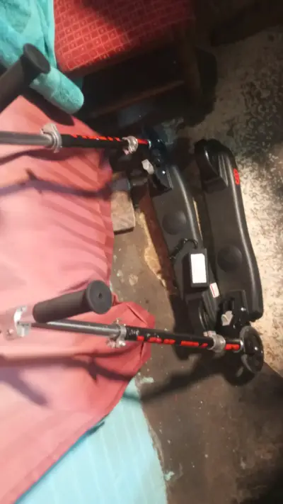 Scooter plegable para niño de 6 a10 en buen estado - miniatura 2