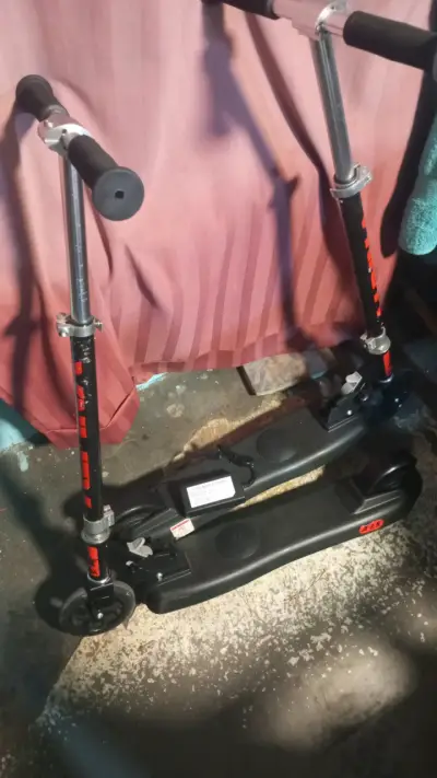 Scooter plegable para niño de 6 a10 en buen estado - miniatura 4