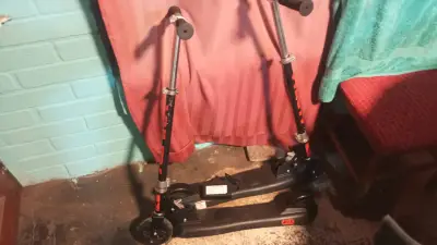 Scooter plegable para niño de 6 a10 en buen estado - miniatura 5
