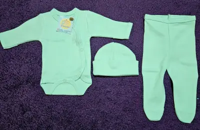 Set de Ajuares para bebé prematuro. - miniatura 1