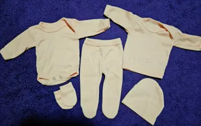 Set de Ajuares para bebé prematuro. - miniatura 2