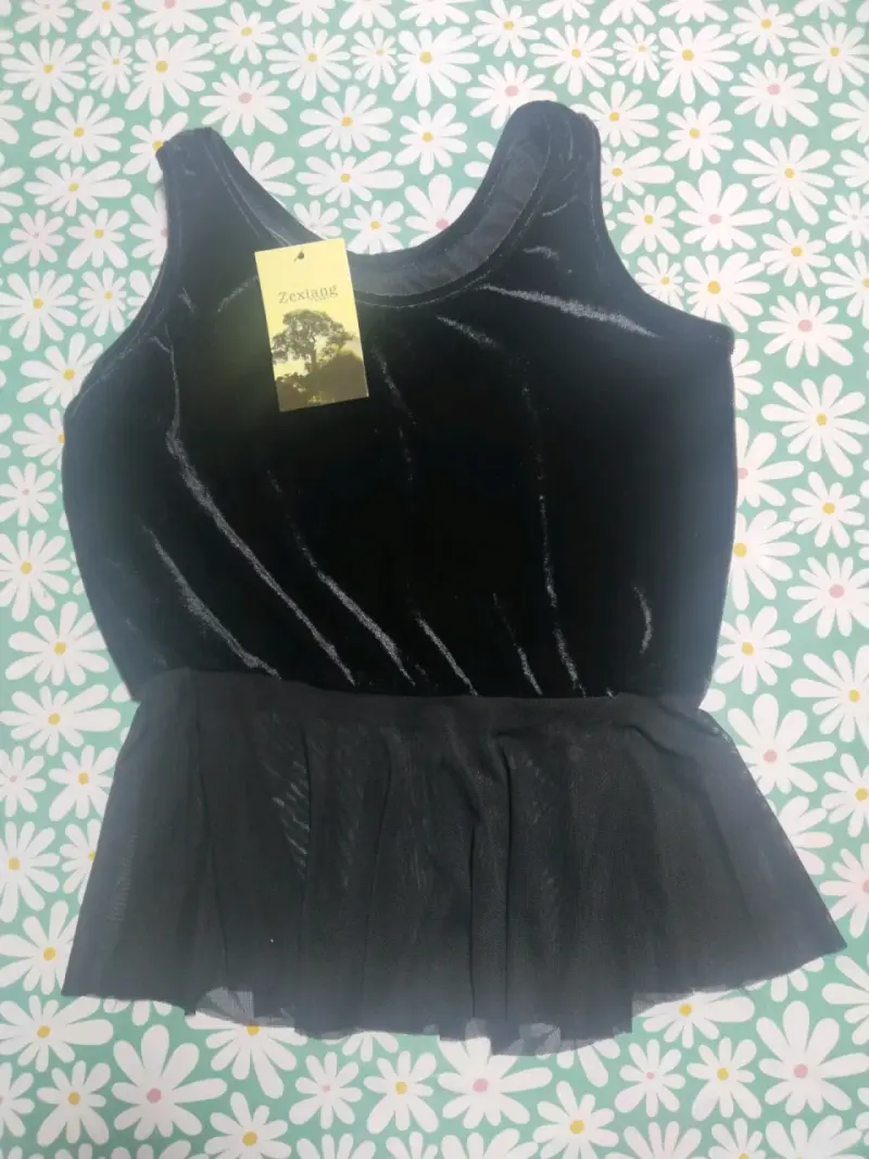 Blusa de terciopelo negro con peplum Zexiang - 3