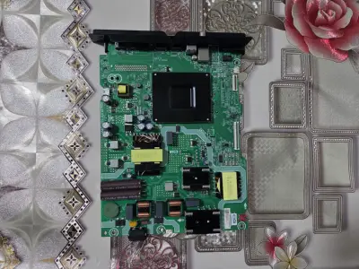 Placa Main / Fuente Hisense 65a6nv - miniatura 1