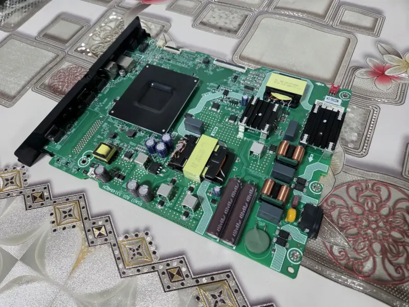 Placa Main / Fuente Hisense 65a6nv - 2