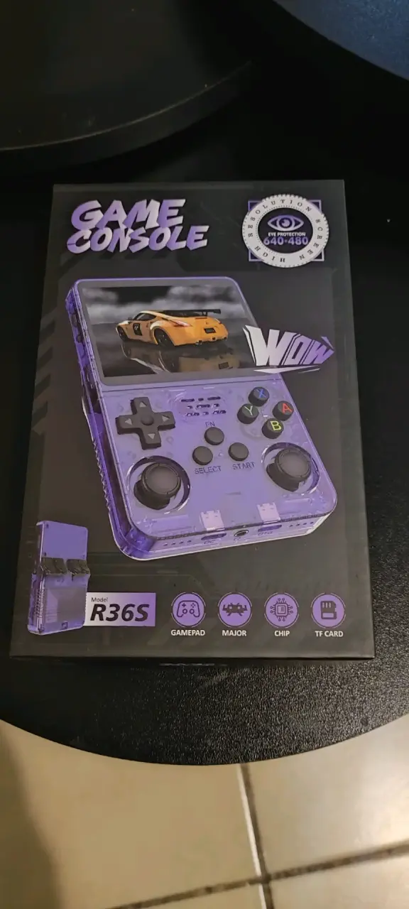 Consola de Juegos Portátil R36S Pantalla HD - 5