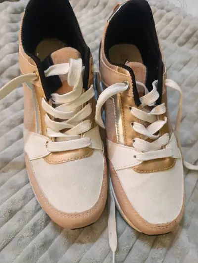 Zapatillas deportivas rosa y blancas para mujer - miniatura 1