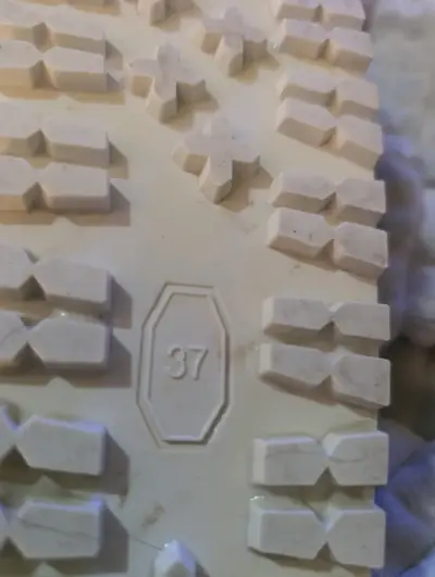 Sandalias de plataforma con tachas Bata - miniatura 5
