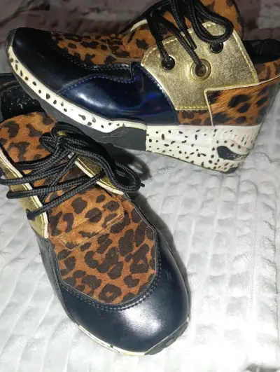 Zapatillas deportivas con estampado animal print - miniatura 3