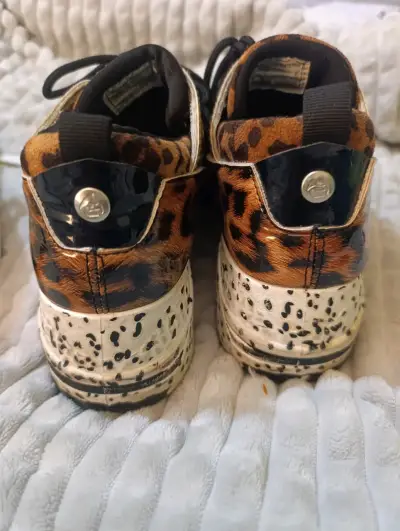 Zapatillas deportivas con estampado animal print - miniatura 4