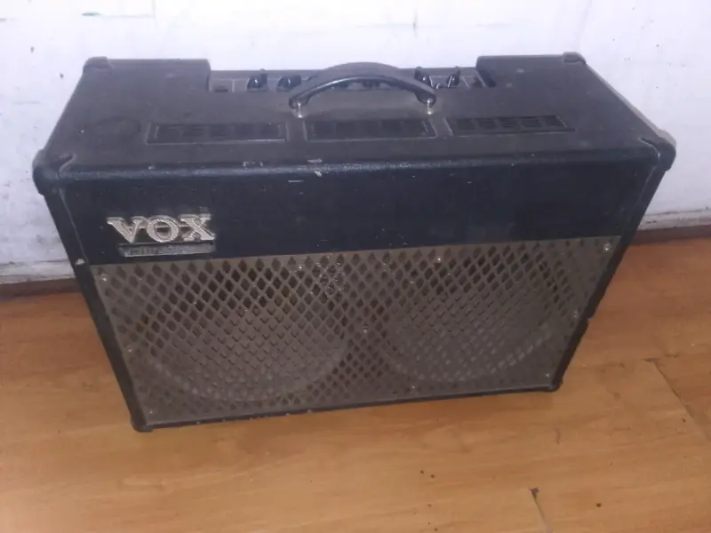 Amplificador de guitarra Vox Valvetronix - 1