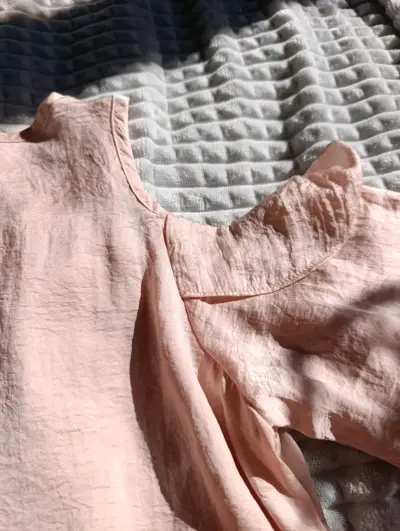 Blusa de hombros descubiertos color rosa - miniatura 3