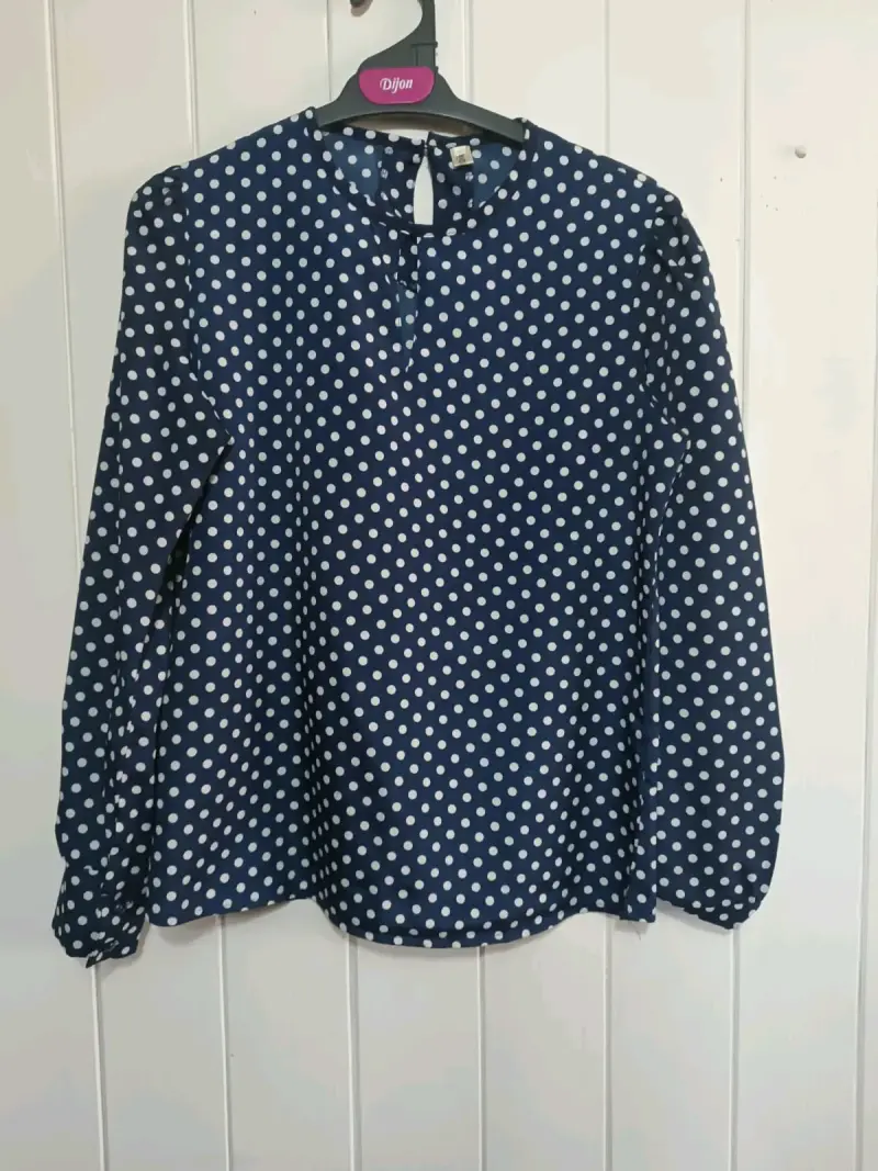 Blusa azul de lunares talla XL - 1