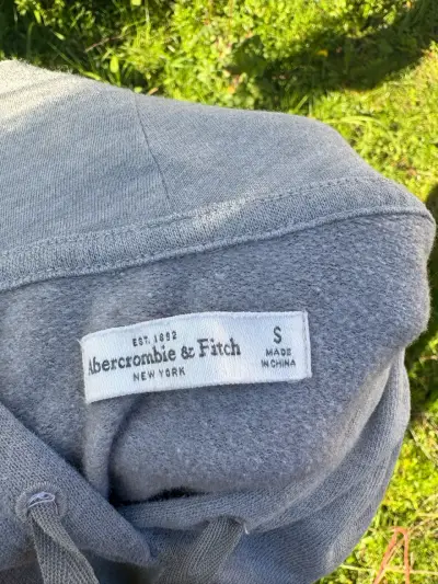 Polerón gris con capucha Abercrombie & Fitch - miniatura 3