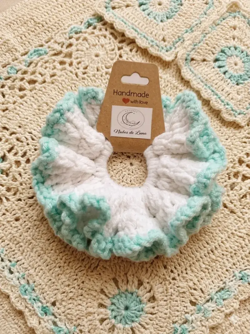 Colección de Scrunchies Tejidos a Mano - 2