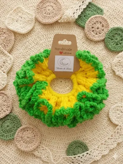 Colección de Scrunchies Tejidos a Mano - miniatura 5